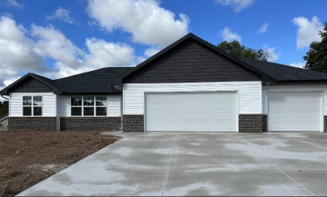 200 Diamond Ridge Circle, Denmark, WI 54208