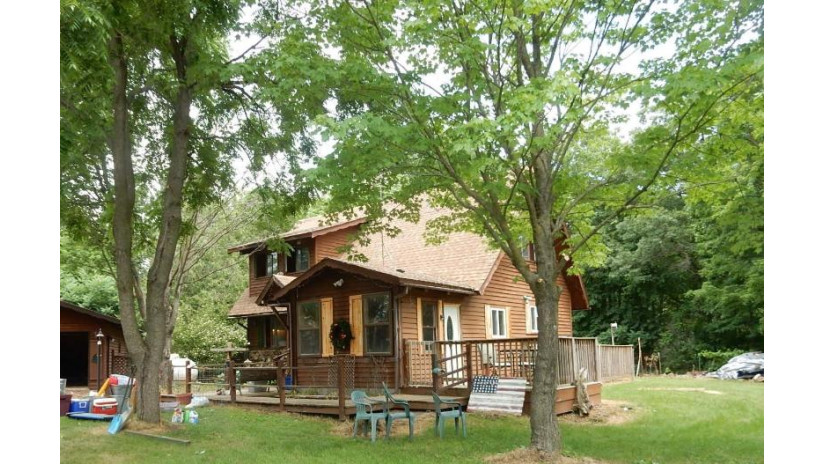 W9950 Mill Creek Road Pella, WI 54929 by Hometown Real Estate & Auction Co., Inc. $160,900