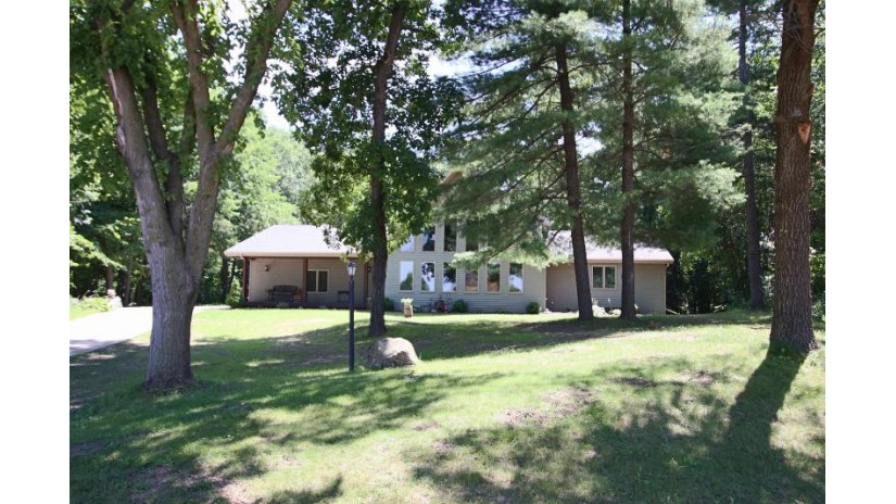 N9423 Sam Crest Lane Rosendale, WI 54964 by Adashun Jones, Inc. $399,900