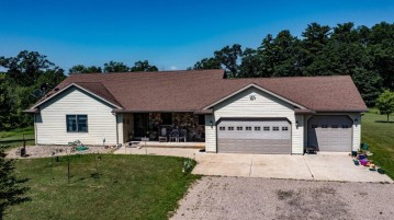 N8017 County Road G, Iola, WI 54945