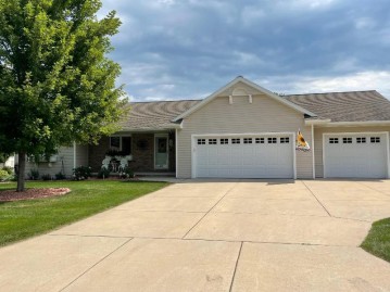 218 Seidl Street, Luxemburg, WI 54217-1160