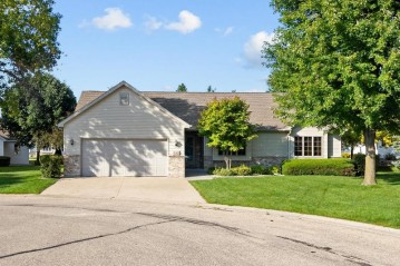 512 Wayfarer Court, Appleton, WI 54913