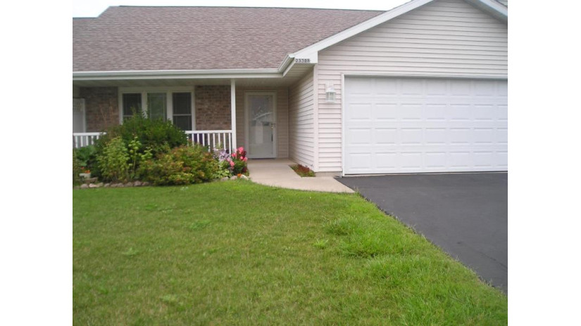 2330 Patriot Lane B Oshkosh, WI 54904 by First Weber, Realtors, Oshkosh - PREF: 920-420-7878 $220,000