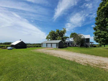 N3456 County K, Waukechon, WI 54166