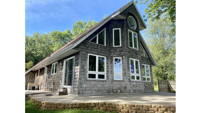 2036 Cottage Road Little Suamico, WI 54141 by Fathom Realty, Llc $499,900