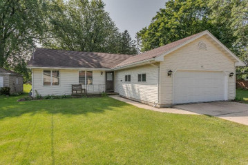 707 W Mckinley Avenue, Little Chute, WI 54140