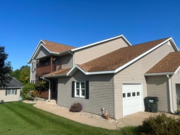 231 Countryside Court D, Waupaca, WI 54981