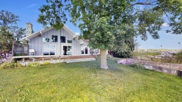 3442 Sunset Beach Lane, Suamico, WI 54173