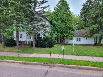 834 West Bayfield St, Washburn, WI 54891