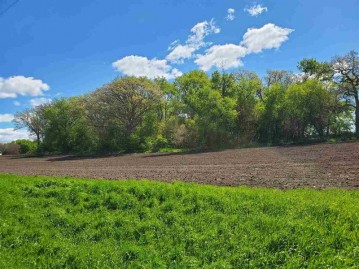 2.09 AC County Road Tt, Medina, WI 53559