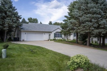 W9104 Bluewaters Pass, Oakland, WI 53523