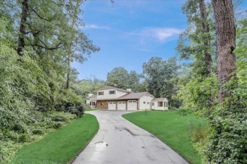 493 Meander Wood Rd, Rutland, WI 53575