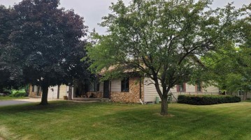 709 W Lincoln St, Waupun, WI 53963