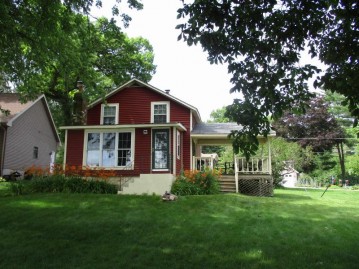 W9203 S Sunset Point Rd, Beaver Dam, WI 53916