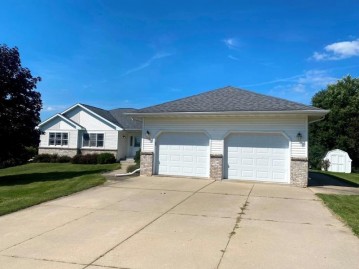 300 Wildfire Ct, Milton, WI 53563