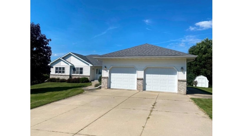 300 Wildfire Ct Milton, WI 53563 by Pat'S Realty Inc - info@patsrealty.com $394,900