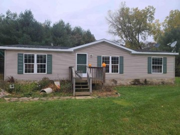 N7763 Aanstad Road, Iola, WI 54945