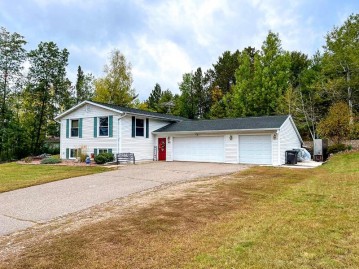 101 Hillcrest Dr, Tomahawk, WI 54487