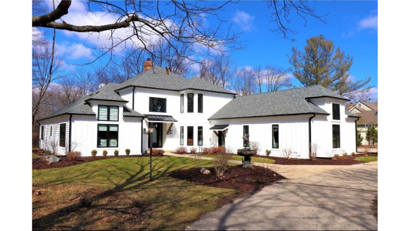 W5488 Oak Bluff Rd Walworth, WI 53125 by RE/MAX Plaza $1,399,000