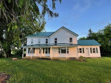 W3711 County Road X, Manchester, WI 53946