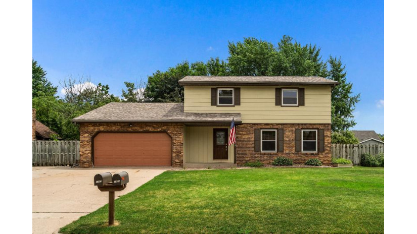 1004 Parkridge Dr Onalaska, WI 54650 by La Crosse by Owner, LLC $318,900