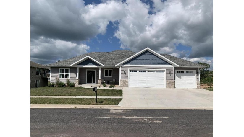 943 Brummel Trl Cedar Grove, WI 53013 by Benefit Realty $374,900