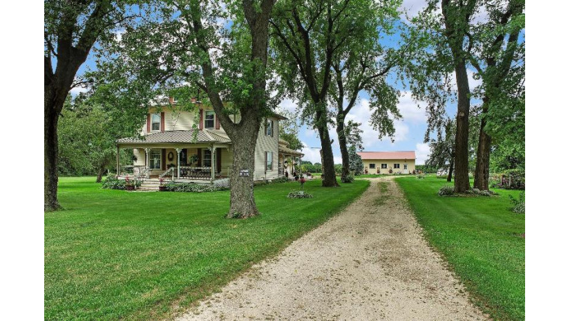 W6426 State Line Rd Walworth, WI 53184 by Berkshire Hathaway Starck Real Estate $399,000