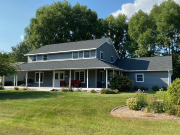 25326 Robin Ct, Trempealeau, WI 54661