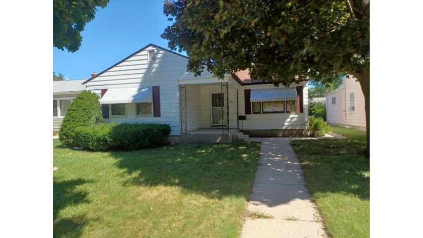 5144 N 19th St Milwaukee, WI 53209 by Realty Executives - Elite $142,500