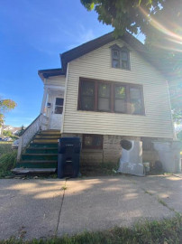 505 W Clarke St, Milwaukee, WI 53212