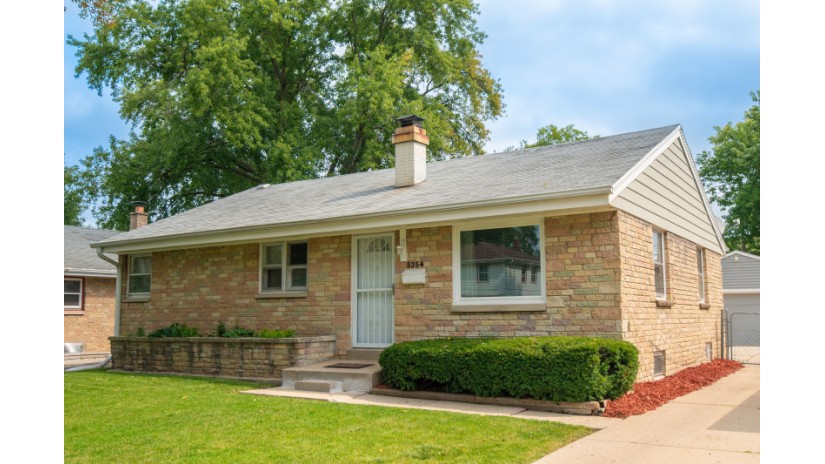 5354 N 61st St Milwaukee, WI 53218 by Shorewest Realtors $189,900