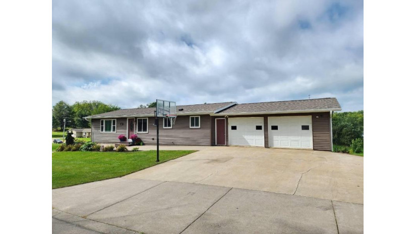 702 Taylor St Cashton, WI 54619 by Simonson Real Estate & Auction $299,900