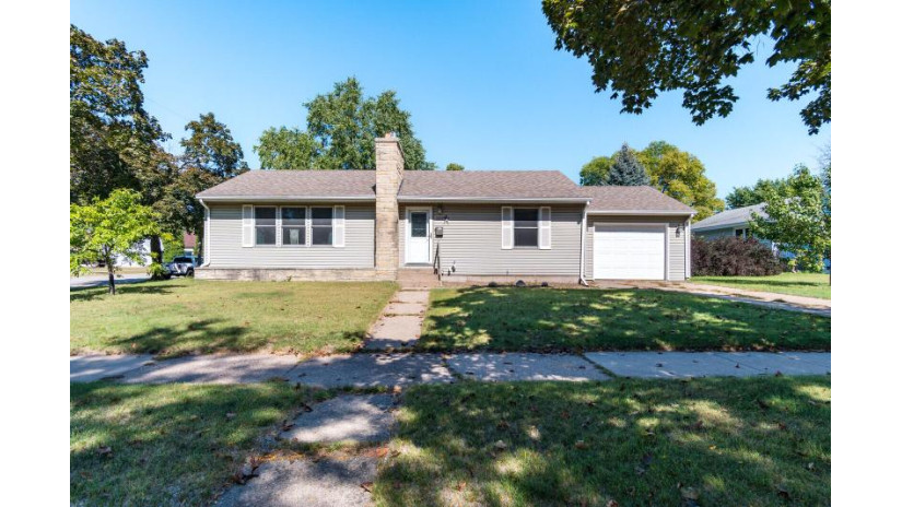 2205 Johnson St La Crosse, WI 54601 by @properties La Crosse $219,900