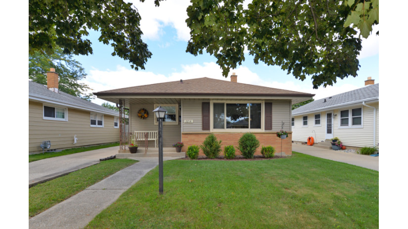 2214 Grove Ave Racine, WI 53405 by Shorewest Realtors $189,000