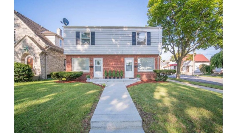 4195 N 13th St 4197 Milwaukee, WI 53209 by EXP Realty, LLC~MKE $241,900