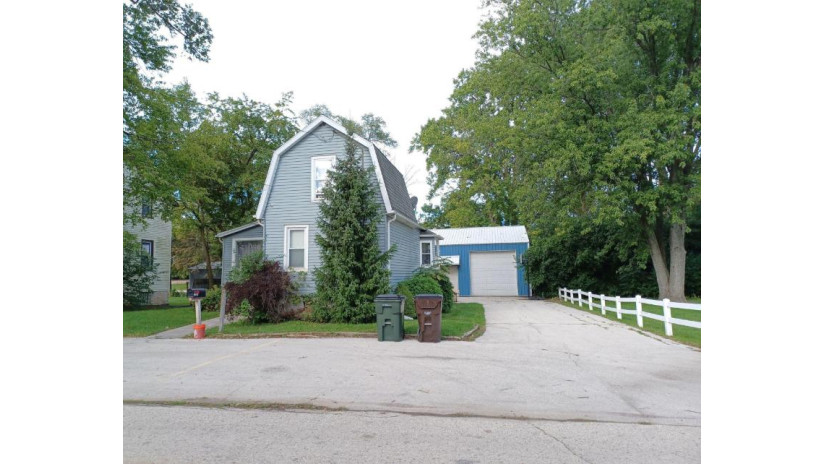 3200 Roberts St Caledonia, WI 53126 by Keller Williams Realty-Milwaukee Southwest - 262-599-8980 $159,900