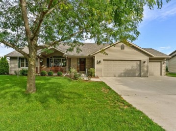 1841 Beechtree Rd, Howards Grove, WI 53083