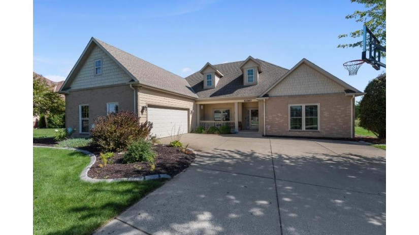 10360 S Redwood Ln Oak Creek, WI 53154 by First Weber Inc - Brookfield $445,000