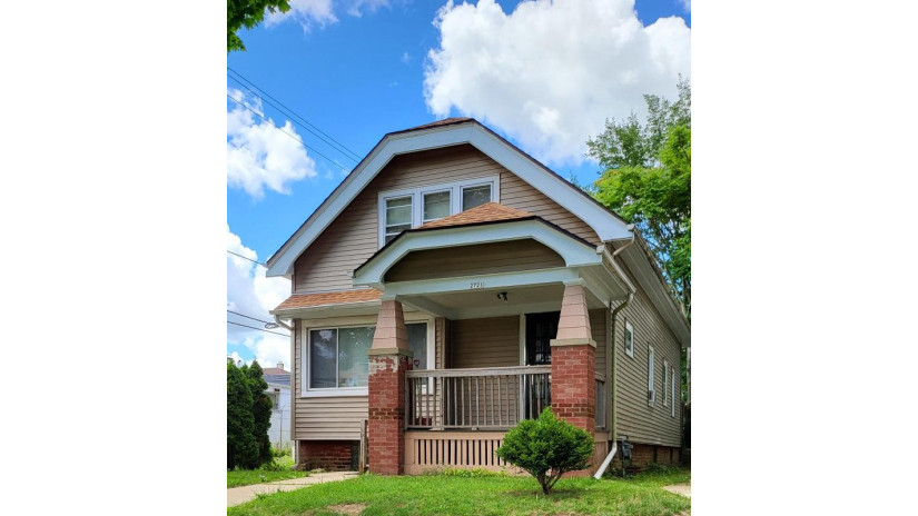 2721 N 52nd St Milwaukee, WI 53210 by Homestead Realty, Inc $104,900