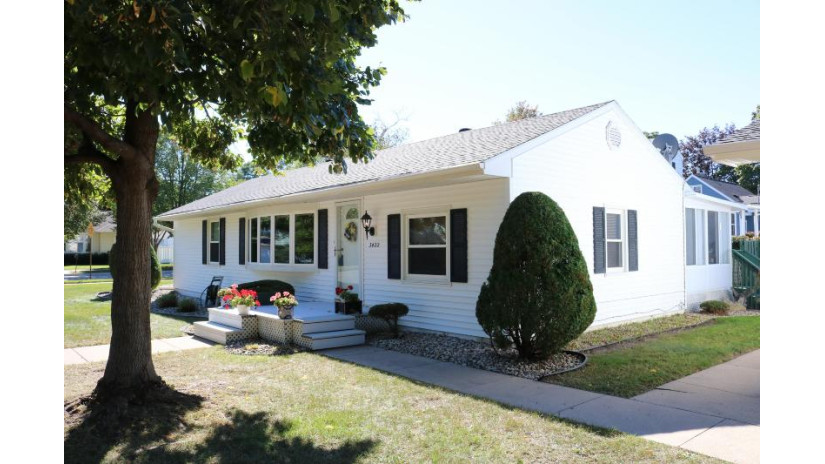 3422 29th St S La Crosse, WI 54601 by RE/MAX Results $184,900