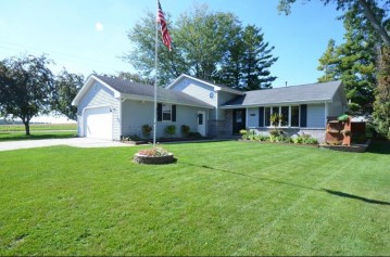 492 S Buckingham Blvd, Whitewater, WI 53190