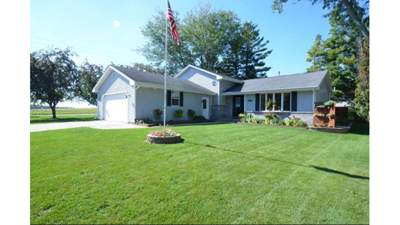 492 S Buckingham Blvd Whitewater, WI 53190 by Tincher Realty $299,900