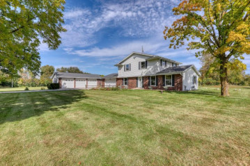 1534 Terry Rd, Erin, WI 53027-8823