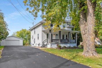 714 Stow St, Horicon, WI 53032-1727