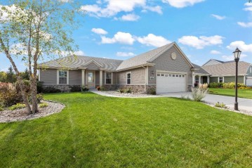 3209 Tanglewood Dr, Waukesha, WI 53189-6889