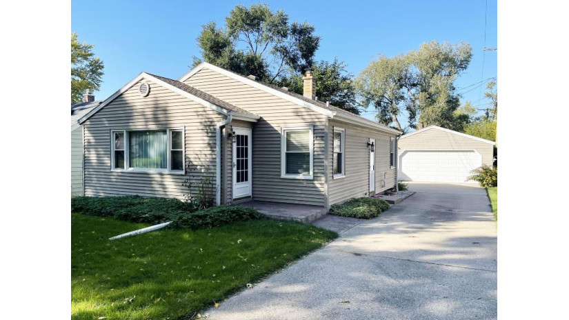 11218 W Wisconsin Ave Wauwatosa, WI 53226 by Realty Executives Integrity~Cedarburg $219,900