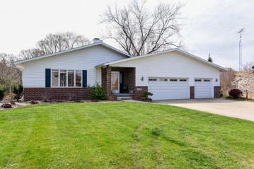 W4850 Overlook Dr, Lafayette, WI 53121-4022