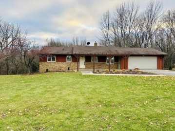 E1391 Northbrook Rd, Luxemburg, WI 54217