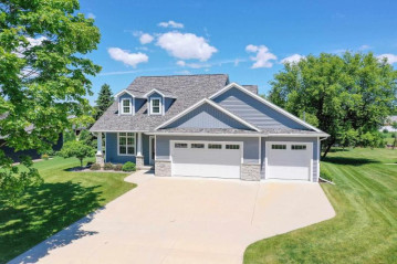 2111 Dollar Road, Ledgeview, WI 54115