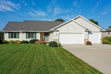 N7887 Ridgeview Court, Sherwood, WI 54169